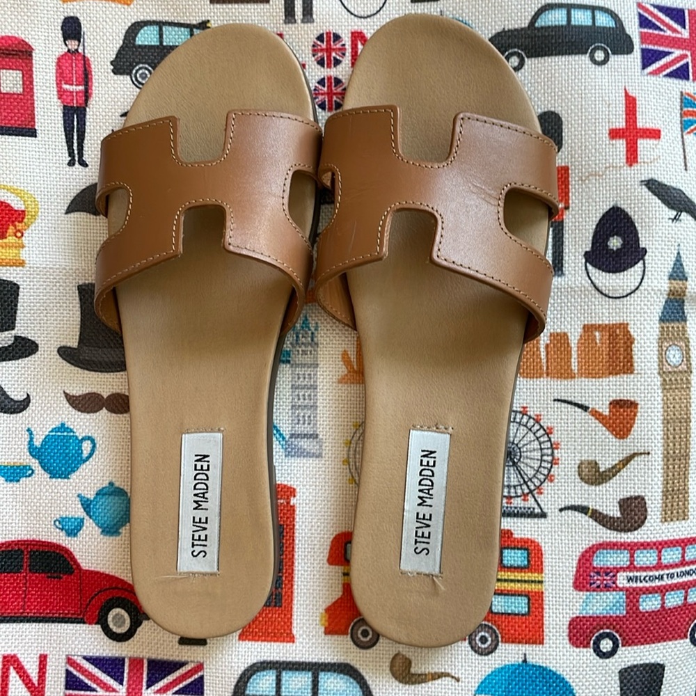 Steve Madden H sandals. 8.5 Leather